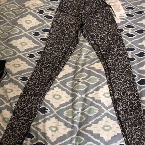 Lululemon Wunder Under Size 6 NWT